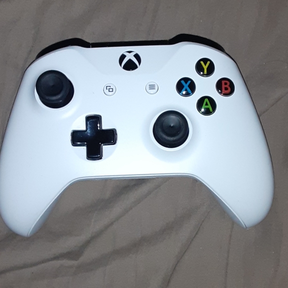 Xbox controller - Picture 1 of 1